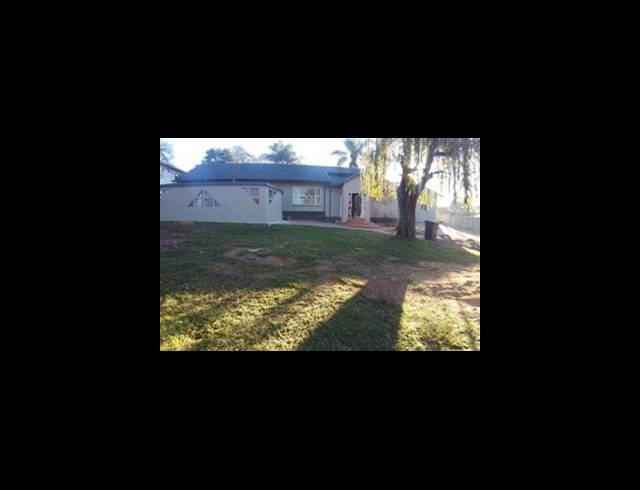 9 BEDROOM HOUSE FOR SALE IN ERASMIA